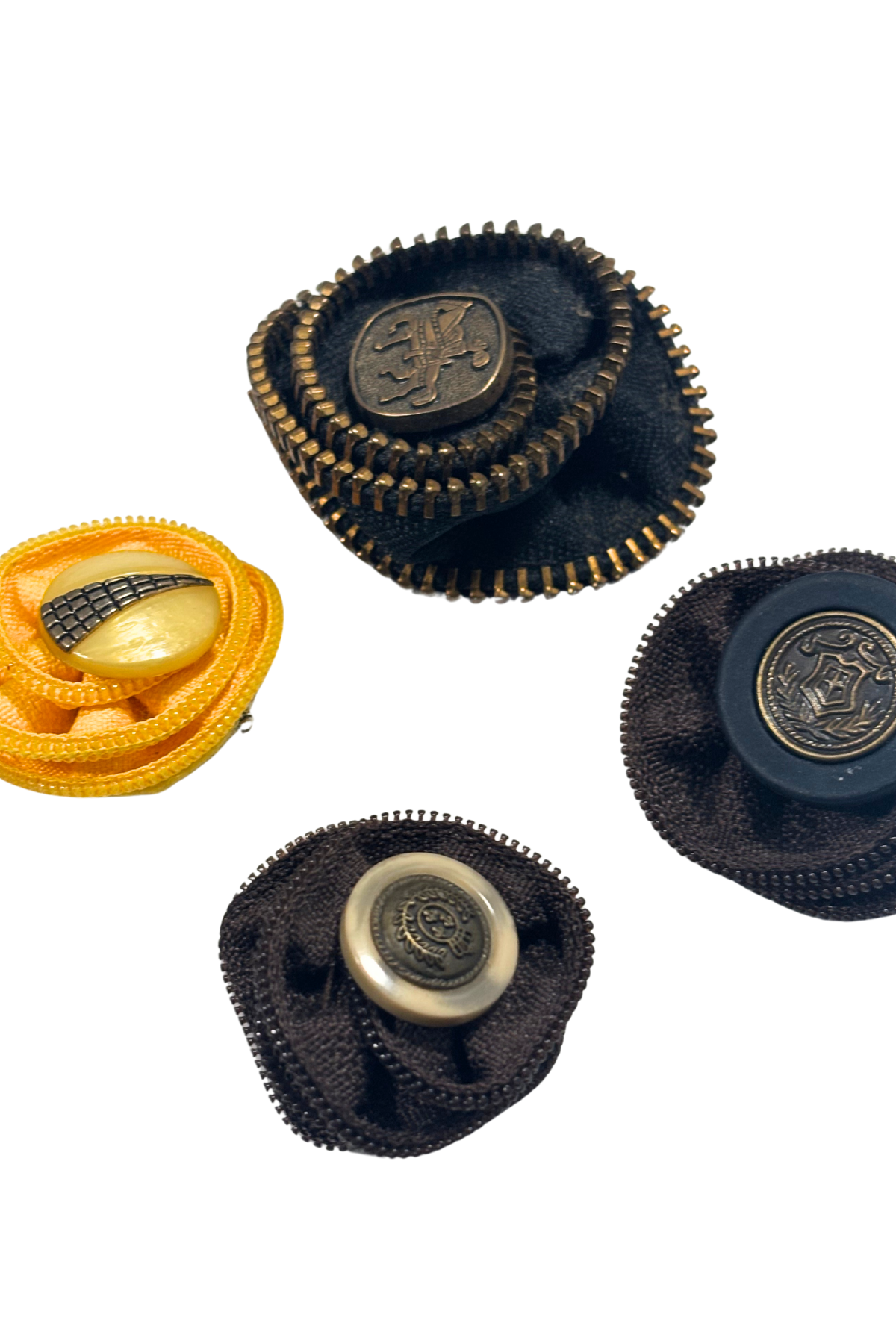 Bundle of zipper brooches