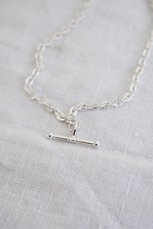 Silver toned metal T-chain necklace