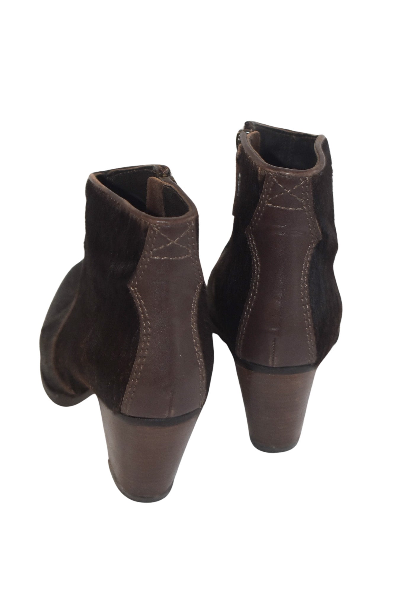 Vanilla moon fur boots, 36