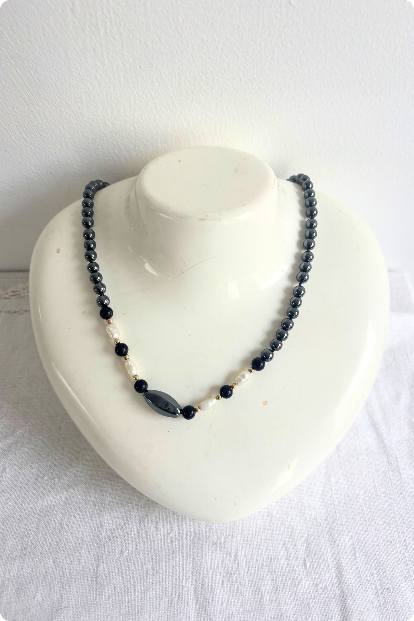 Cultured pearl beaded necklace