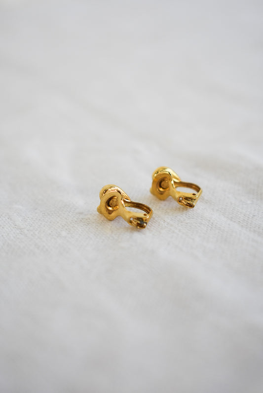 Adorable heart clip on earrings