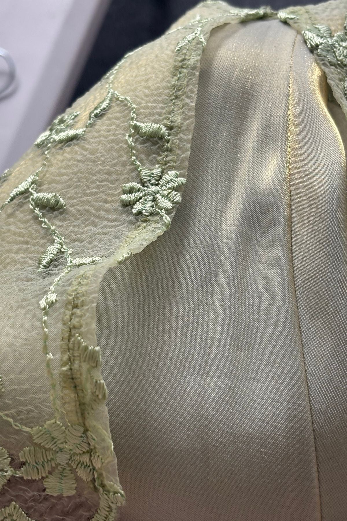 Cashews NZ made sage green mesh lace skirt, 12