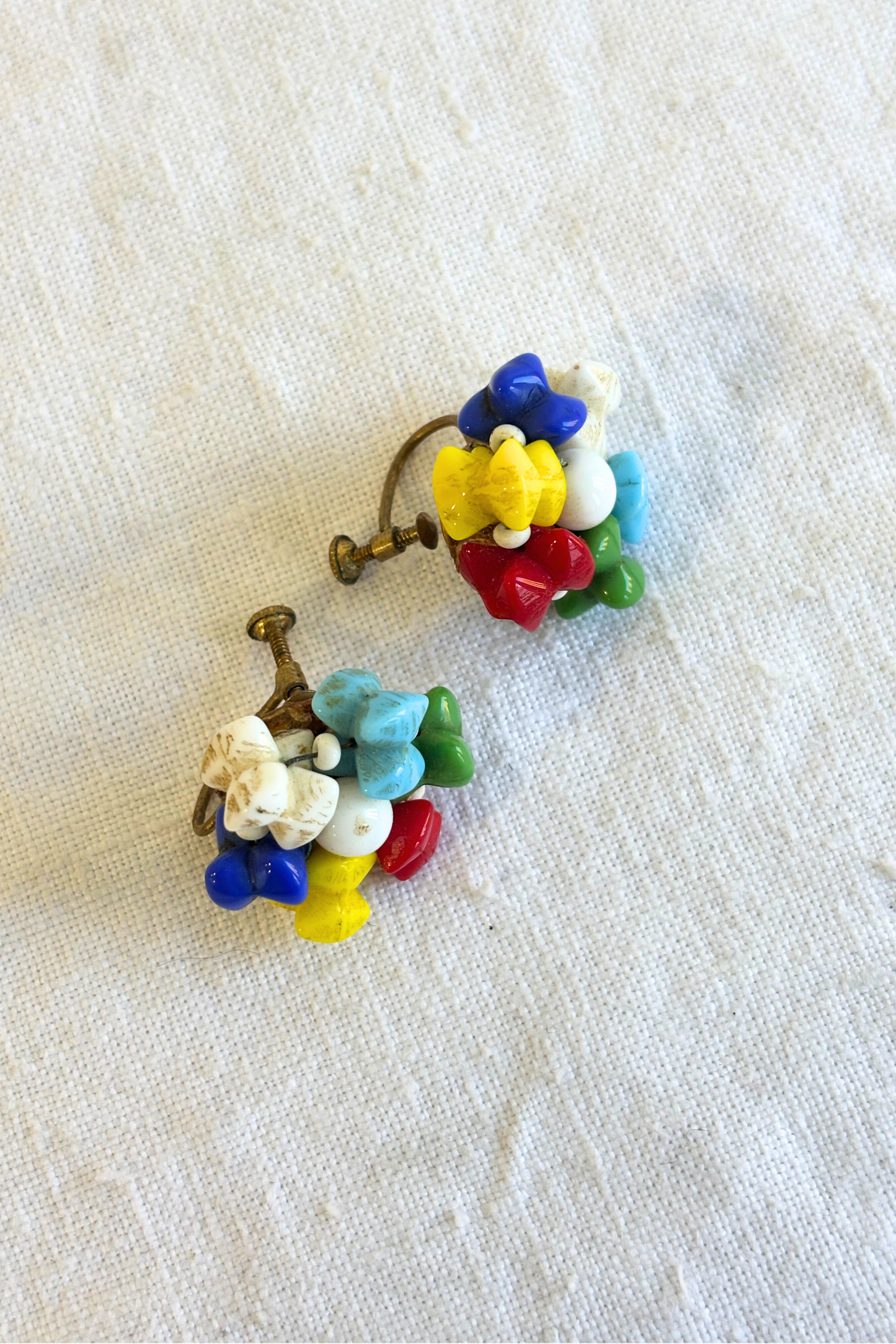 Vintage glass screw on earrings