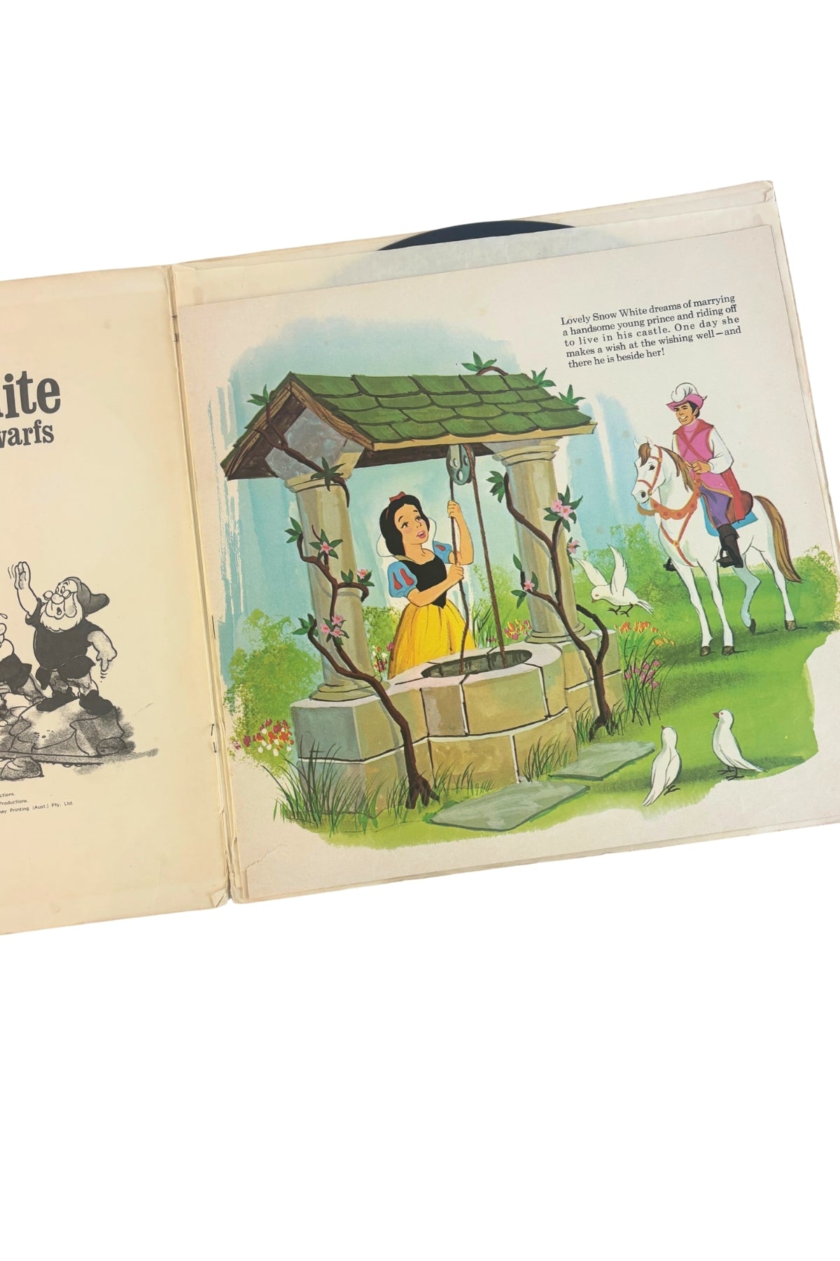 Vintage Walt Disney's Snow White & The Seven Dwarfs storybook vinyl 3906