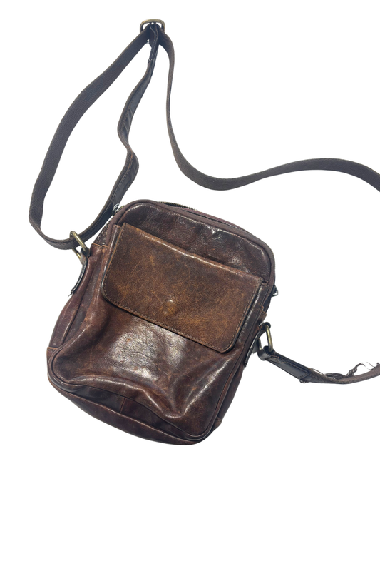 Vera Pelle Italian made cross body satchel