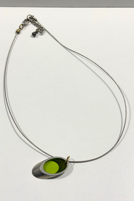 Retro lime green wire necklace