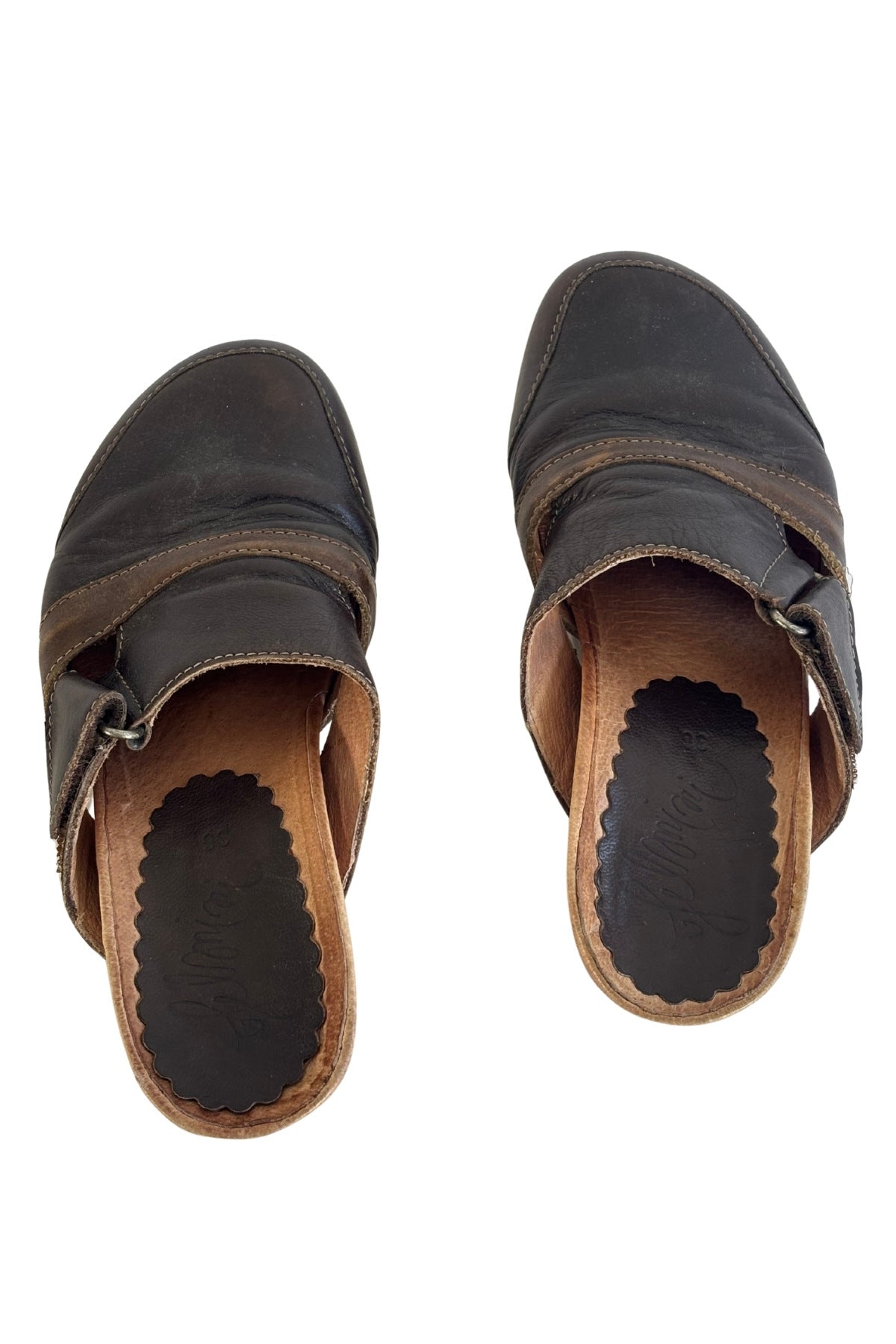 Brown leather sandals, 36