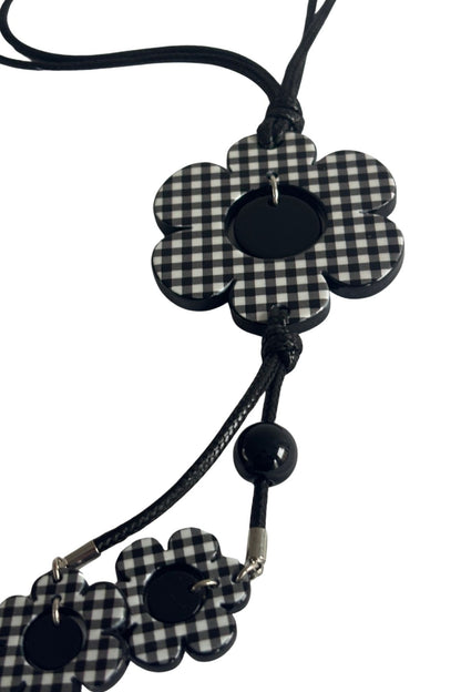 Checkered flowers statement necklace
