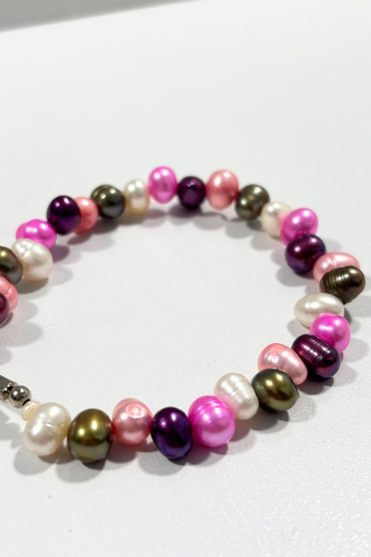 Colourful pearl bracelet