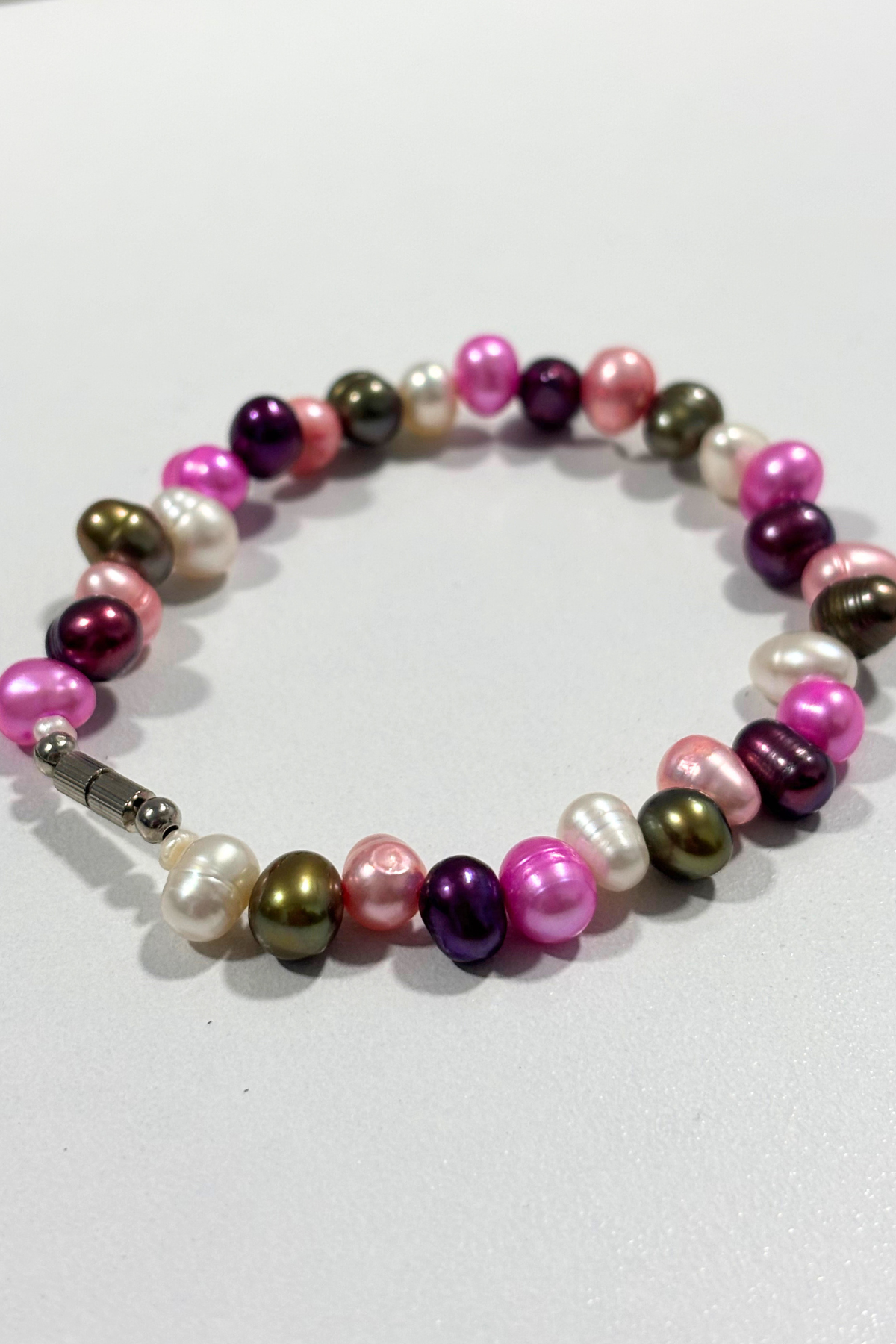 Colourful pearl bracelet