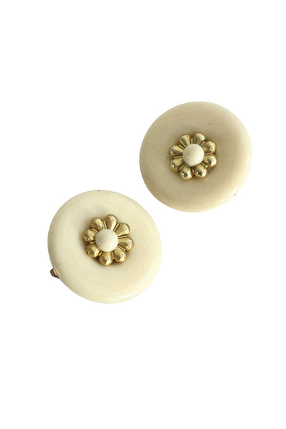 Vintage circle flower clip on earrings