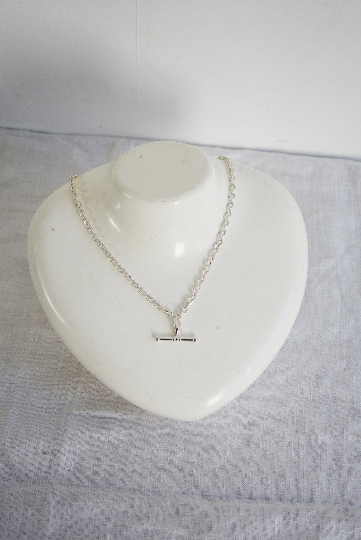 Silver toned metal T-chain necklace