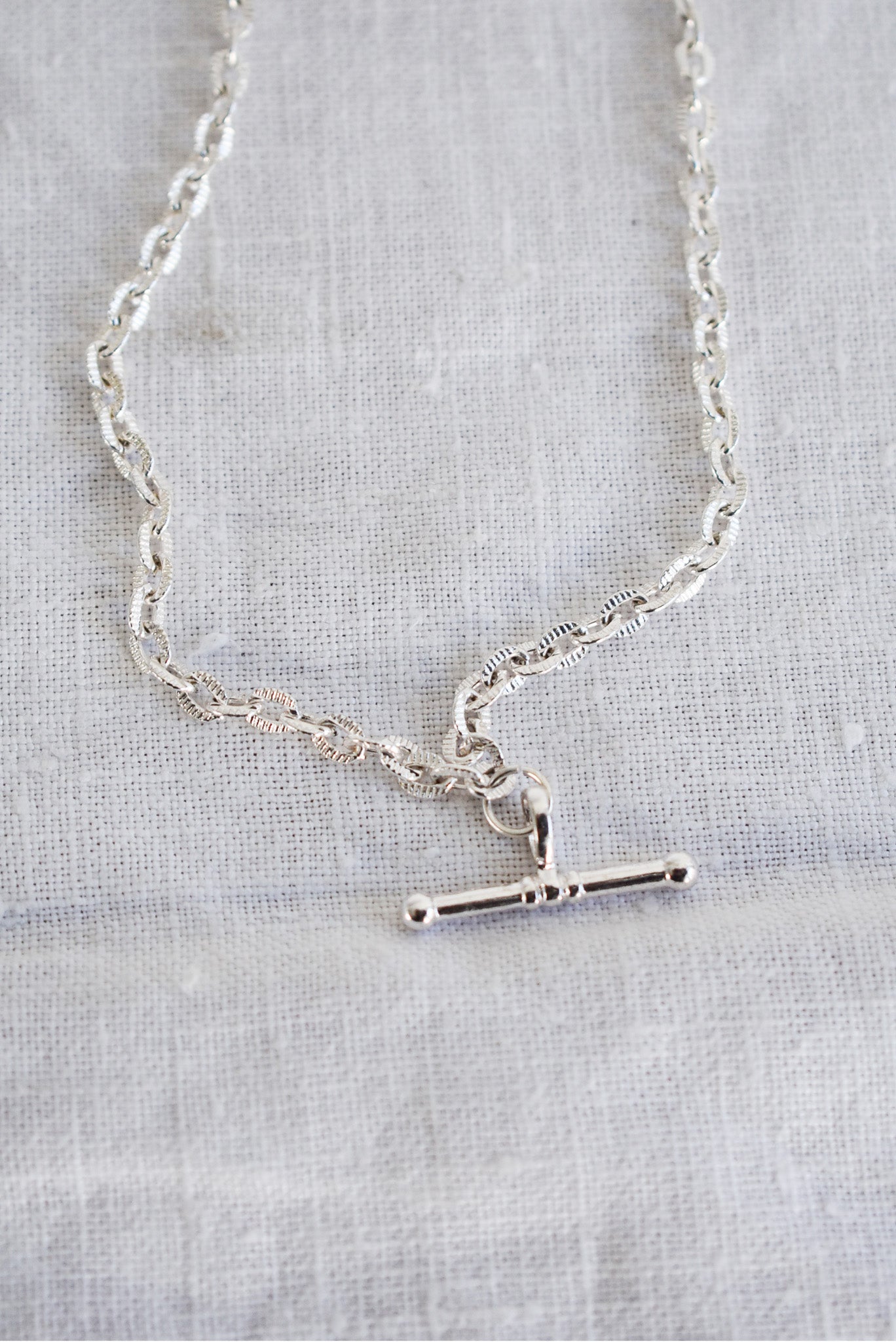 Silver toned metal T-chain necklace