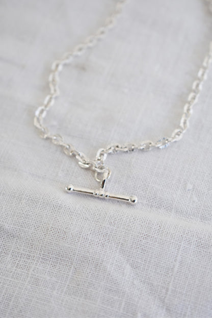 Silver toned metal T-chain necklace