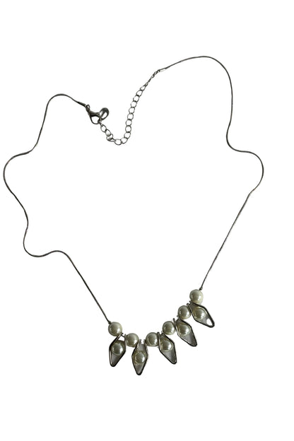 Jacqui-E faux pearl spikey necklace
