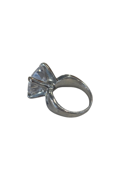 Blingy cubic zirconium ring