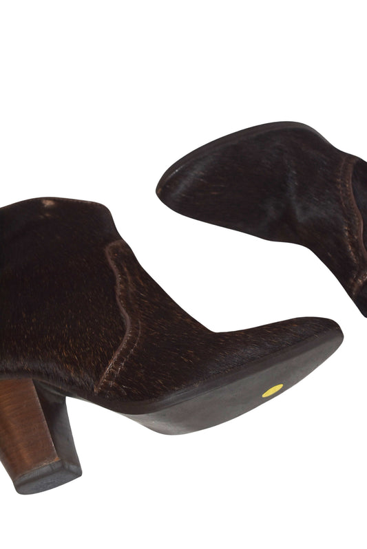 Vanilla moon fur boots, 36