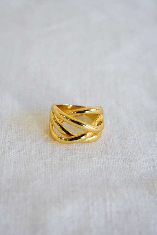 Chunky golden knot ring