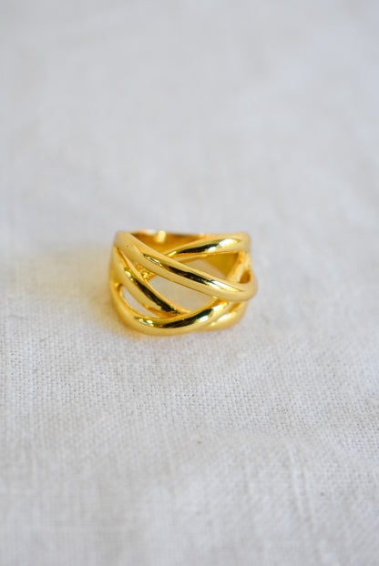 Chunky golden knot ring