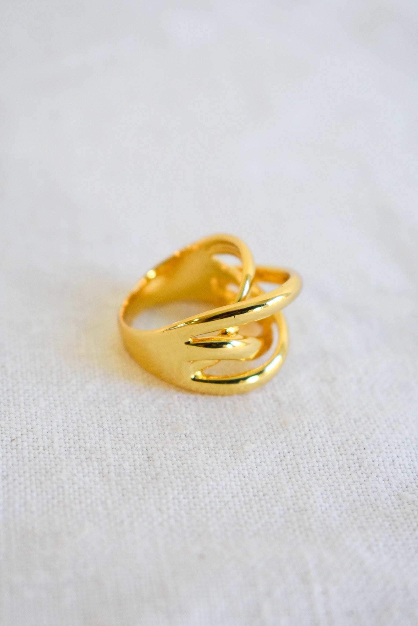 Chunky golden knot ring