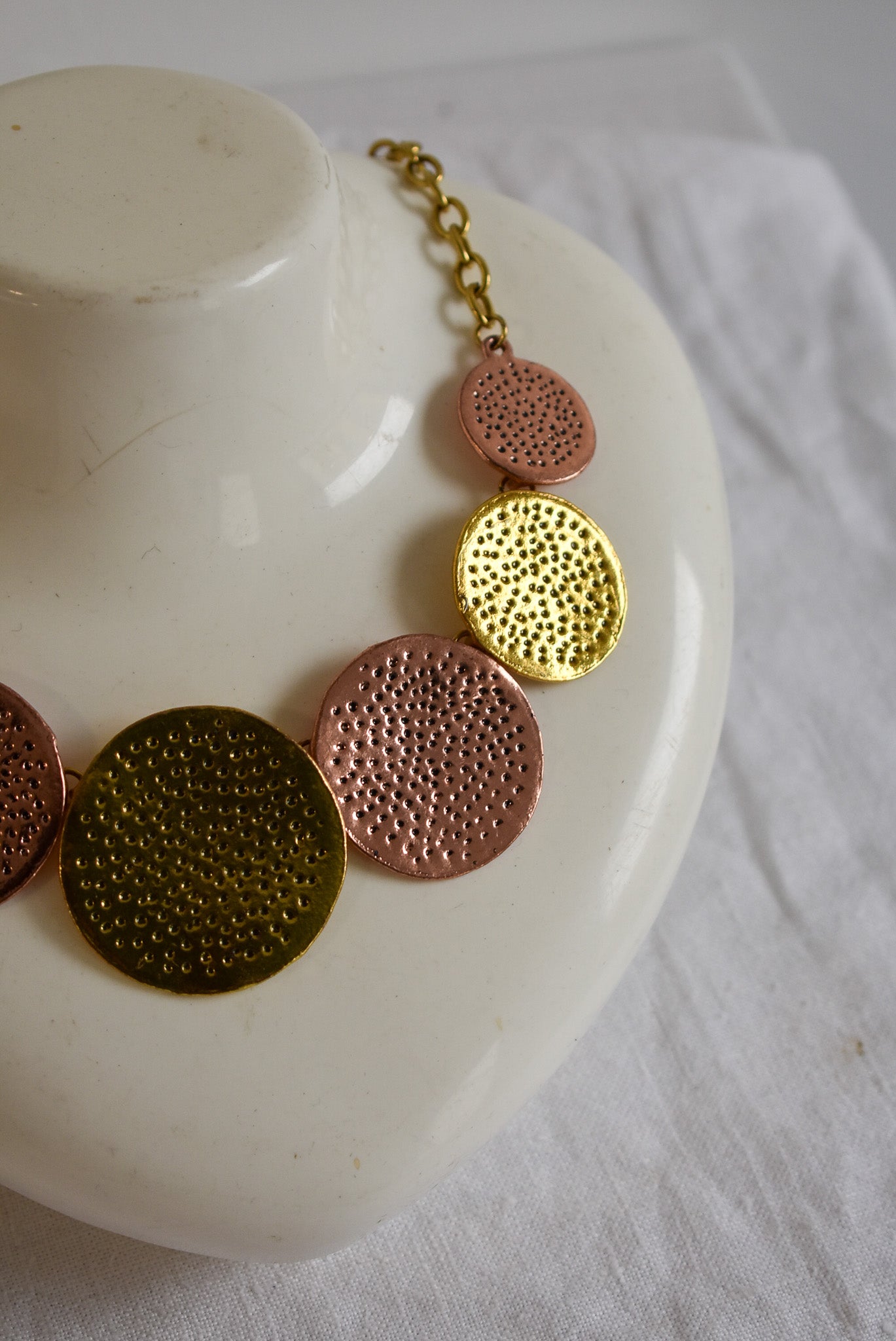 Bubbles statement necklace