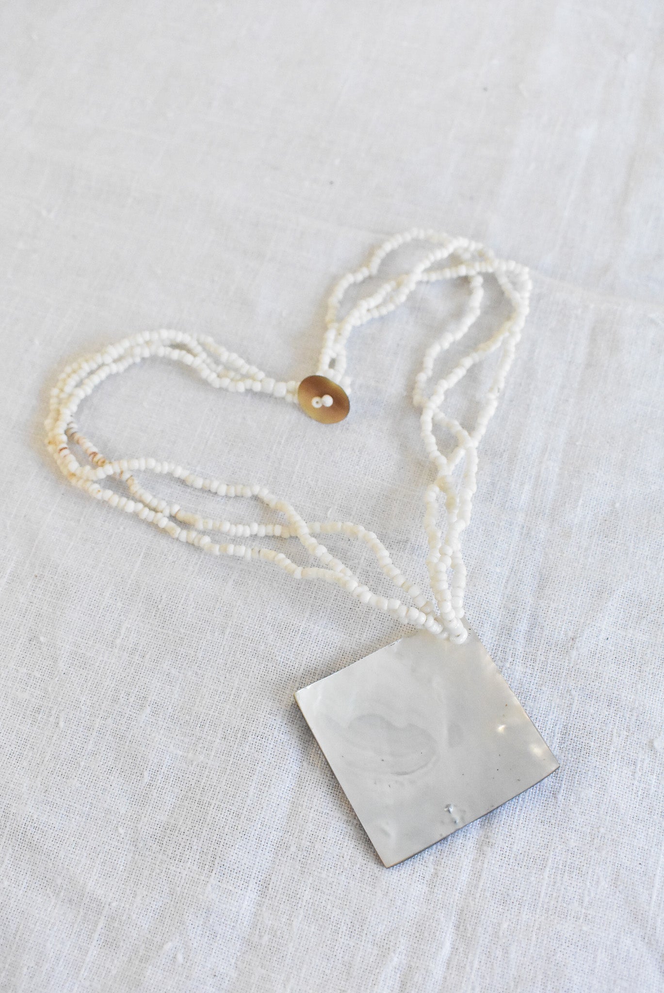 Gorgeous shell statement necklace