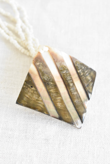 Gorgeous shell statement necklace