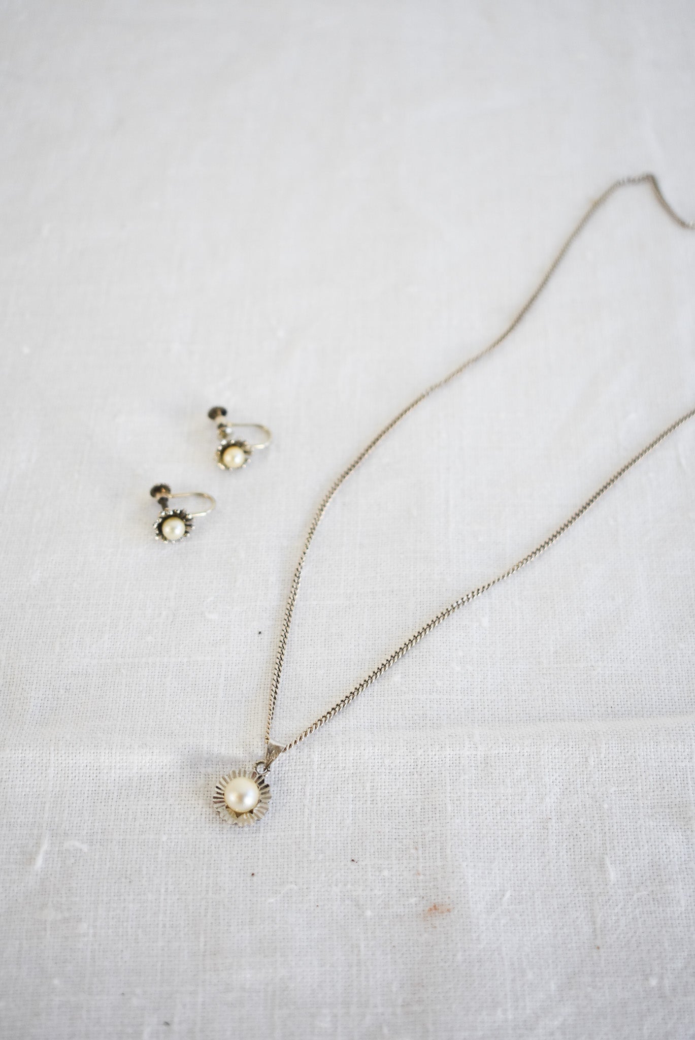 835 Silver + pearl jewellery set
