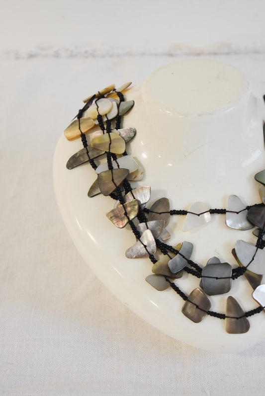 Beautiful chunky shell necklace