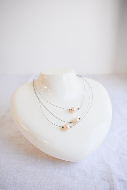 Gorgeous cultured pearl silver bead wire necklace