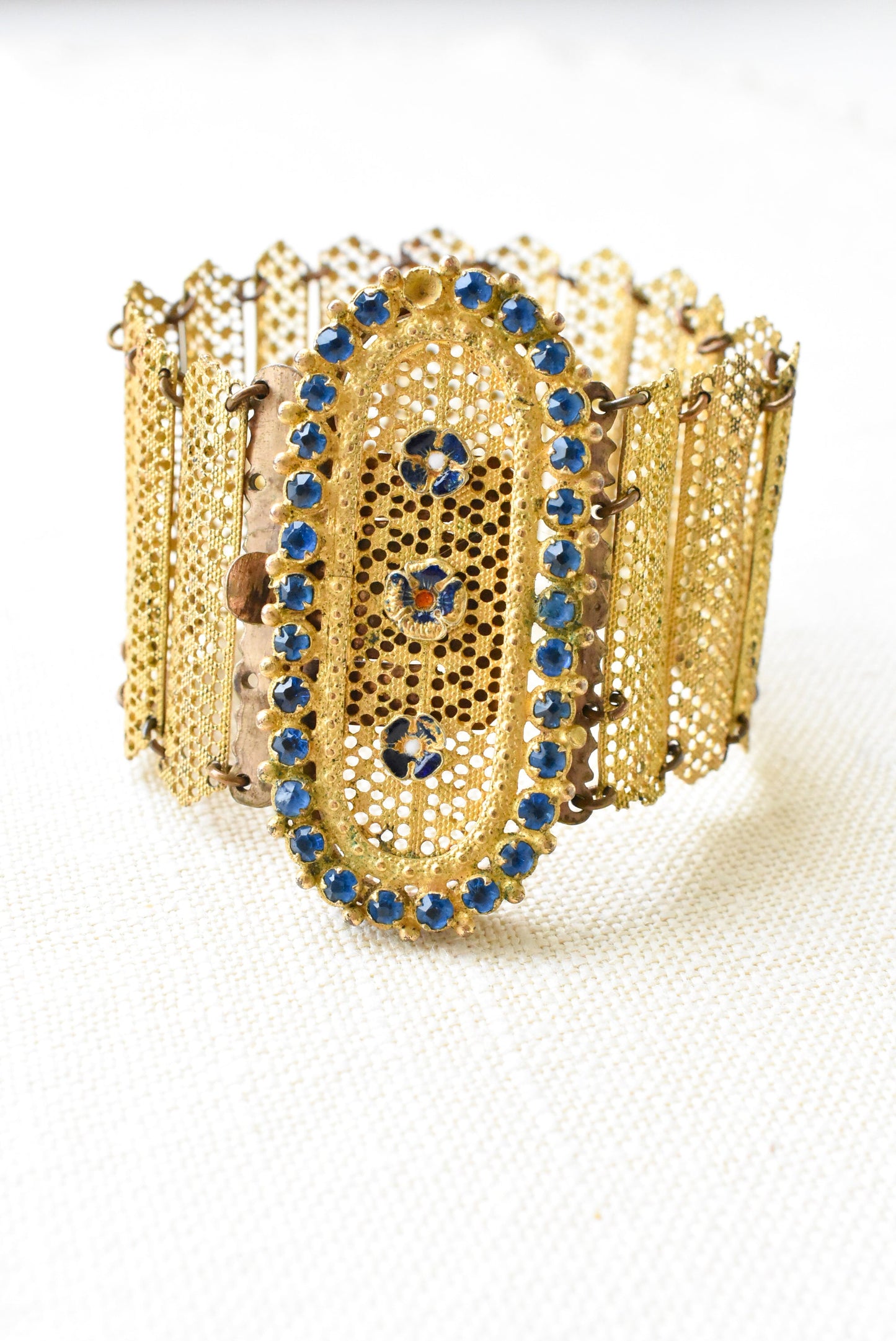 Vintage golden filigree bracelet